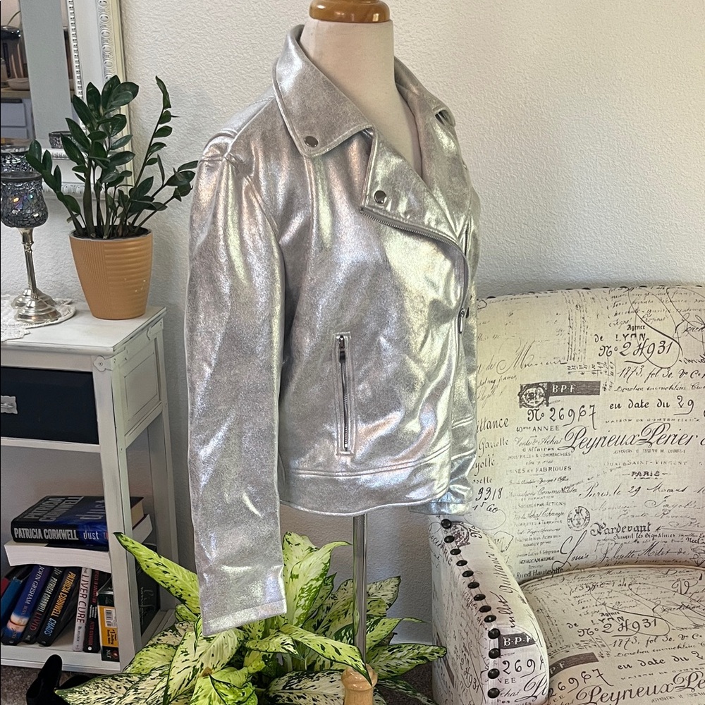 NWOT Cavalini Silver Women's Biker Jacket - Picture 6 of 9